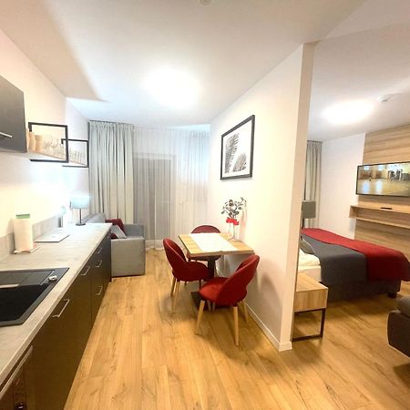 Apartment Premium Atal City Square-Free Parking Space In The Garage Vratislav Exteriér fotografie