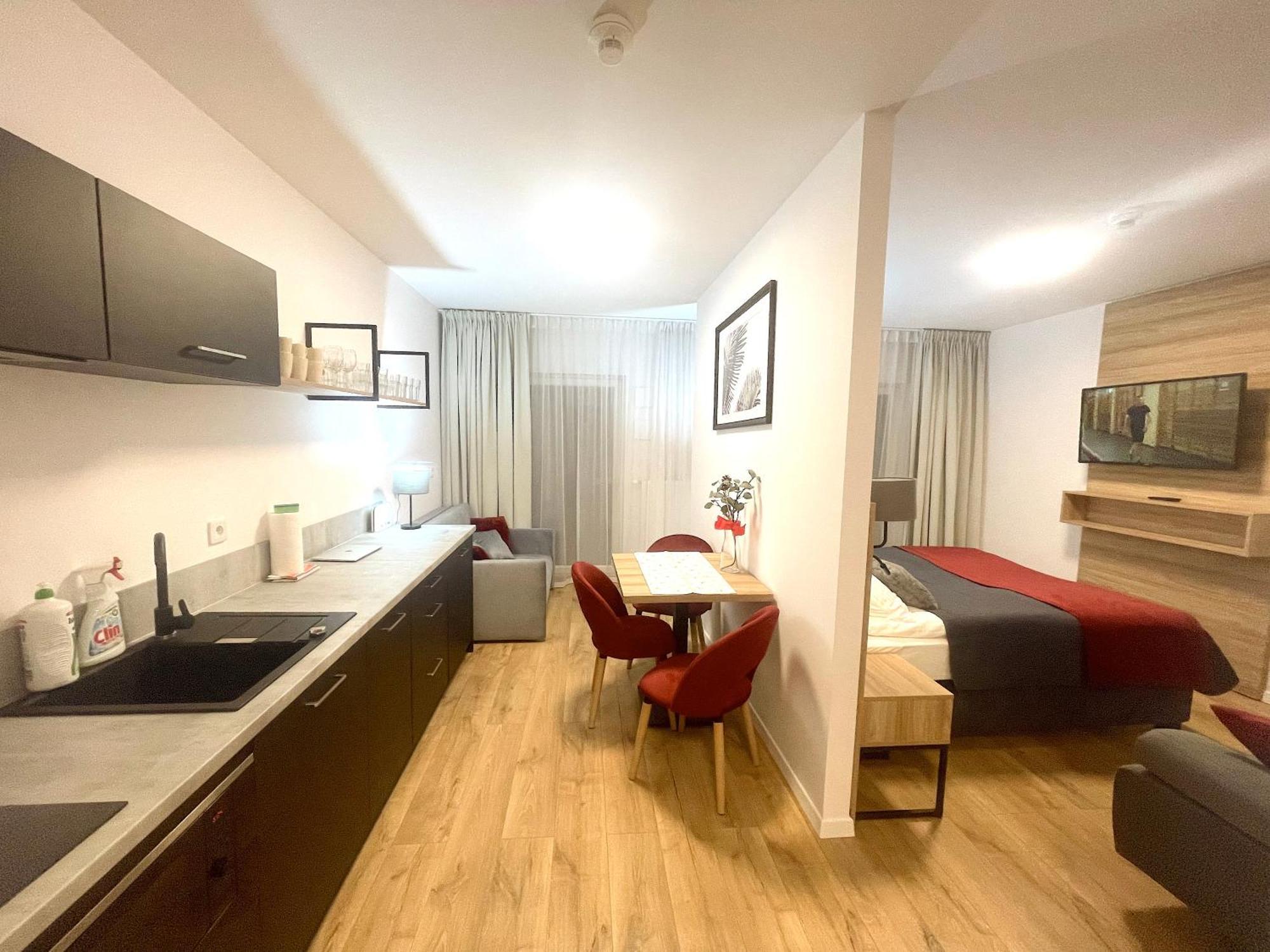 Apartment Premium Atal City Square-Free Parking Space In The Garage Vratislav Exteriér fotografie